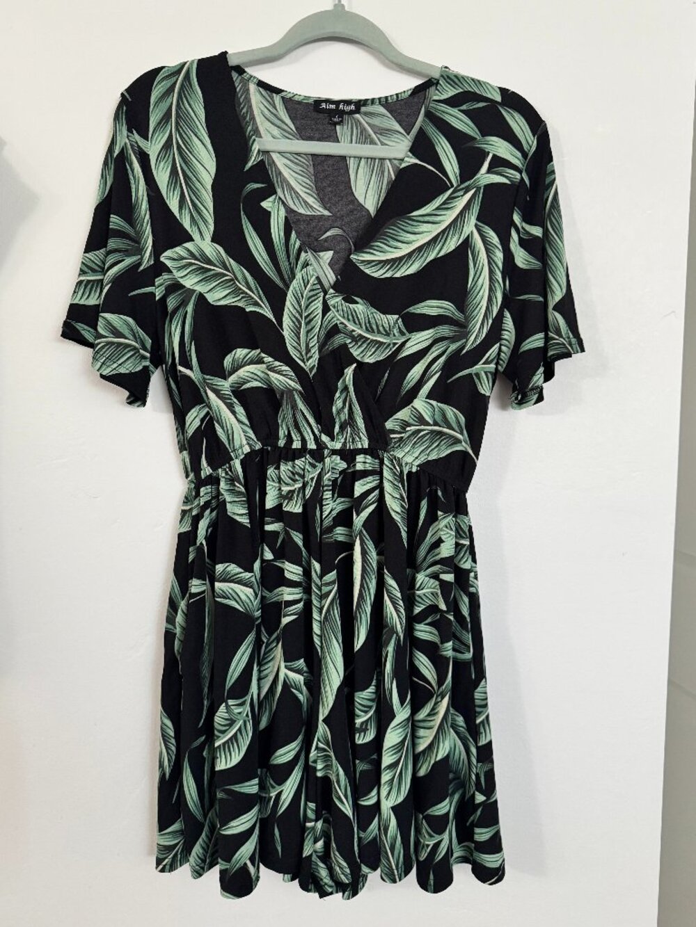 🏝️ NWOT Women's- Tropical Print Romper L- Large 🏝️